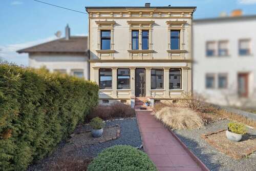 Foto - Haus zum Kaufen in Saarlouis 270.000,00 € 250 m²