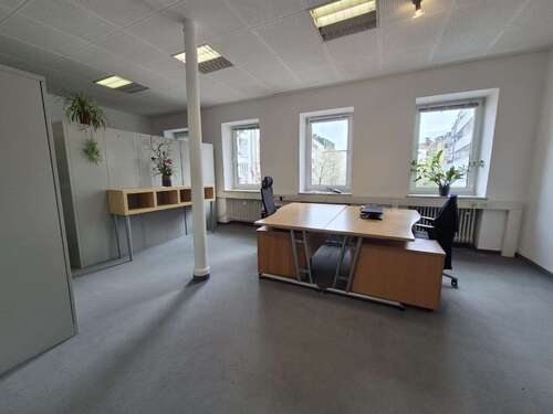 Foto - Büro in München 310,00 € 4 m² - 310,00&nbsp;EUR Kaltmiete, ca.&nbsp; 4,00&nbsp;m&sup2;
