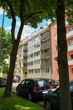 Foto - Haus zum Kaufen in München 7.880.000,00 € 993 m²