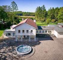 Haus zum Kaufen in Oerlinghausen 1.950.000,00 € 556 m²