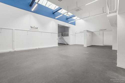 Foto - Halle in Köln 9.500,00 € 1597.7 m²