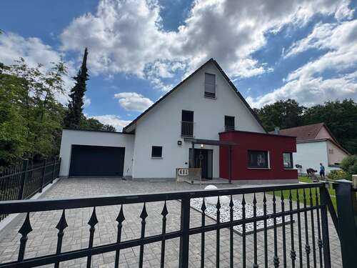 Foto - Haus zum Kaufen in Schwabach 1.150.000,00 € 263 m²