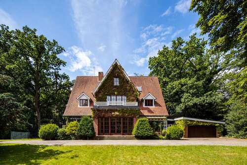 Foto - Haus zum Kaufen in Hamburg Sasel 4.250.000,00 € 430 m²
