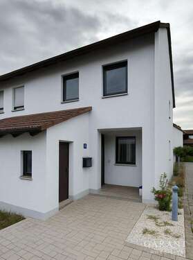 Foto - Haus zum Mieten in Auerbach in der Oberpfalz 1.150,00 € 130 m²