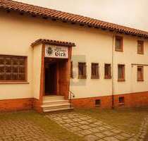 Haus zum Kaufen in Naumburg 130.000,00 € 260 m²