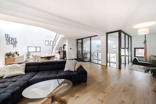 Foto - Haus zum Kaufen in Usingen Eschbach 559.000,00 € 259 m²