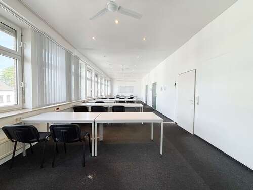 Foto - Büro in Köln 1.700,00 € 170 m² - 1.700,00&nbsp;EUR Kaltmiete, ca.&nbsp; 170,00&nbsp;m&sup2;