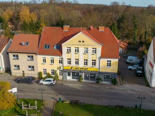 Foto - Haus zum Kaufen in Buckow (Märkische Schweiz) 990.000,00 € 288.2 m²