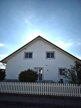 Foto - Haus zum Mieten in Baar-Ebenhausen 1.950,00 € 130 m²