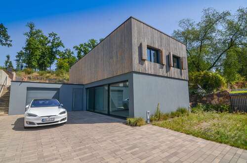 Foto - Haus zum Kaufen in Halle 995.000,00 € 175.64 m²