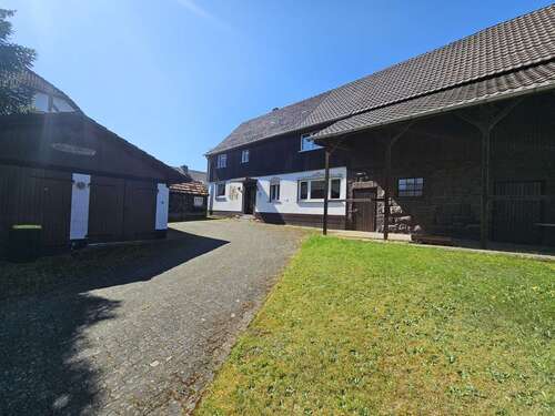 Foto - Haus zum Kaufen in Burgwald 169.000,00 € 164 m²