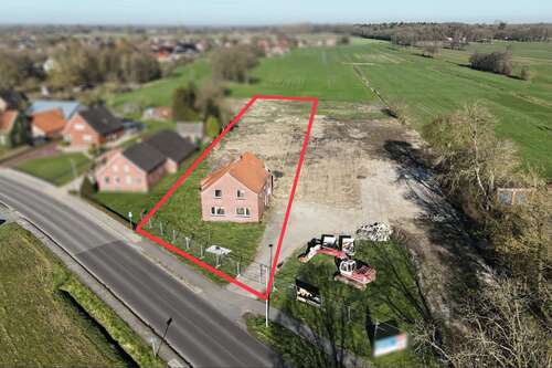 Foto - Haus zum Kaufen in Weener 160.000,00 € 200 m²