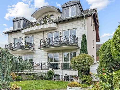 Foto - Haus zum Kaufen in Moers 1.349.000,00 € 520 m²