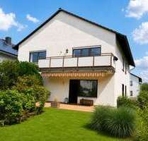 Haus zum Kaufen in Obertshausen 695.000,00 € 206 m²
