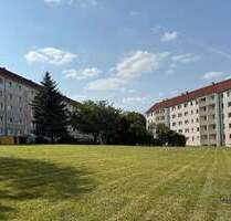 Wohnung zum Mieten in Lichtentanne 275,00 € 48.91 m²