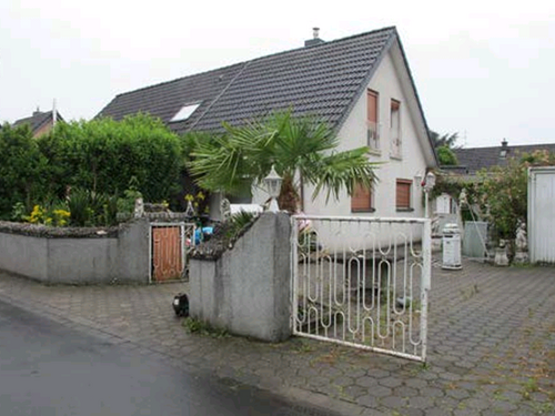 Foto - Haus zum Kaufen in Düsseldorf-Unterrath 480.000,00 € 150 m²