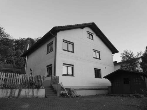 Foto - Haus zum Kaufen in Büdingen 379.000,00 € 249 m²
