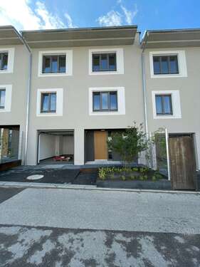Foto - Haus zum Mieten in Pfinztal 2.195,00 € 198.06 m²