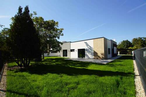 Foto - Haus zum Kaufen in Halle (Saale)-Dölau 980.000,00 € 178 m²