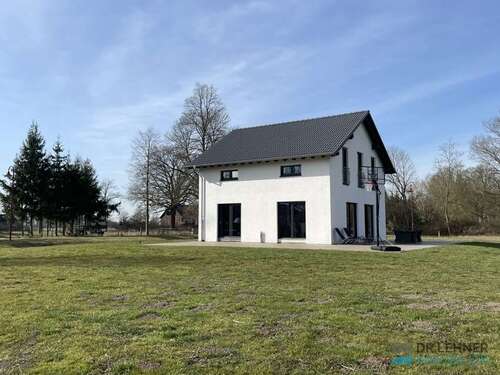 Foto - Haus zum Kaufen in Wahrenberg 389.000,00 € 140 m²