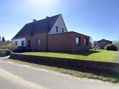 Foto - Haus zum Kaufen in Wiemersdorf 275.000,00 € 132 m²