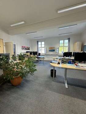 Foto - Büro in Erlangen 2.400,00 € 180 m²