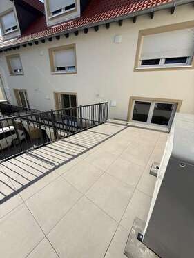 Foto - Wohnung zum Mieten in Bodenheim 1.632,00 € 102 m²