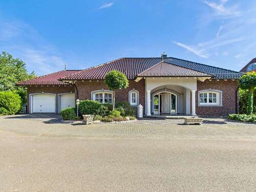 Foto - Haus zum Kaufen in Langerwehe 749.000,00 € 257 m²