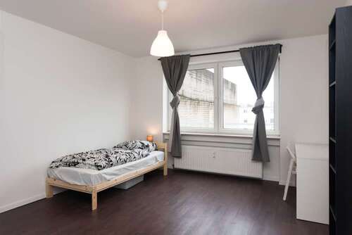 Foto - WG-Zimmer in Düsseldorf 705,00 € 19 m²