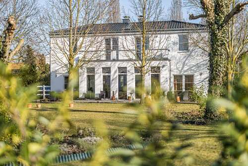 Foto - Haus zum Kaufen in Markkleeberg 2.300.000,00 € 303 m²