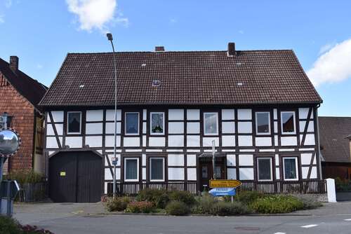 Foto - Haus zum Kaufen in Bovenden 249.000,00 € 263 m²