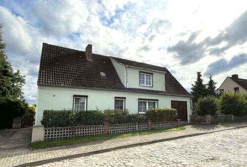 Foto - Haus zum Kaufen in Oechlitz 145.000,00 € 139 m²