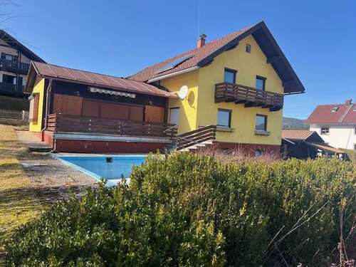 Foto - Haus zum Kaufen in Zwiesel 275.000,00 € 193 m²