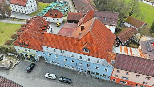 Foto - Haus zum Kaufen in Deggendorf 590.000,00 € 500 m²