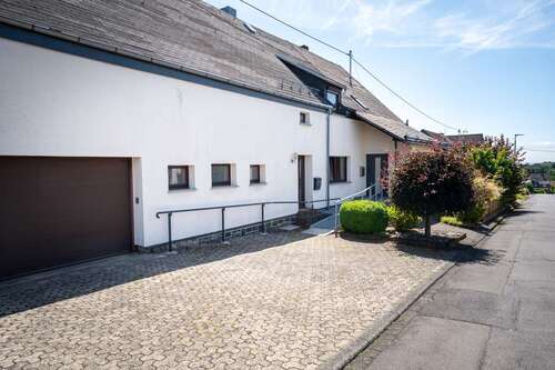 Foto - Haus zum Kaufen in Höhn 185.000,00 € 230 m²