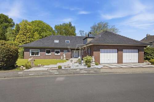 Foto - Haus zum Kaufen in Wilhelmshaven 475.000,00 € 370.85 m²
