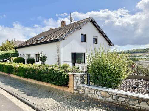 Foto - Haus zum Kaufen in Langgöns 495.000,00 € 287 m²