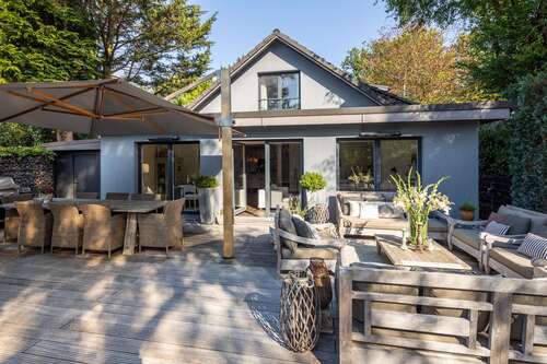 Foto - Haus zum Kaufen in Hamburg Lemsahl-Mellingstedt 1.390.000,00 € 220 m²