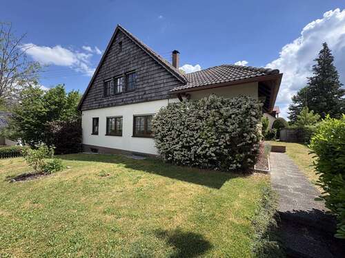 Foto - Haus zum Kaufen in Hohenaltheim Niederaltheim 330.000,00 € 284.31 m²