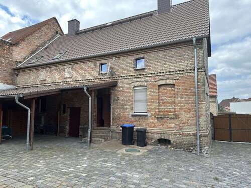 Foto - Haus zum Kaufen in Röblingen am See 260.000,00 € 220 m²