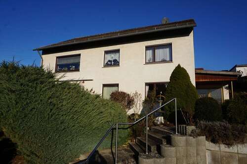Foto - Haus zum Kaufen in Guxhagen Wollrode 299.000,00 € 194 m²