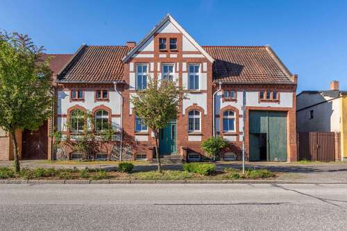 Foto - Haus zum Kaufen in Neustadt (Dosse) 235.000,00 € 161 m²
