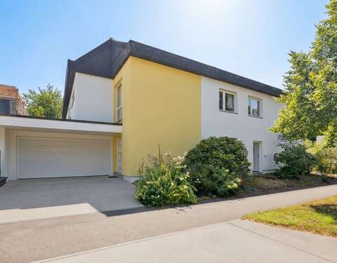 Foto - Haus zum Kaufen in Homburg 549.000,00 € 240 m²