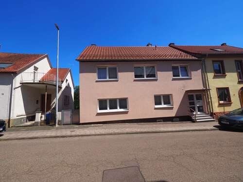 Foto - Haus zum Kaufen in Zweibrücken 360.000,00 € 198 m²
