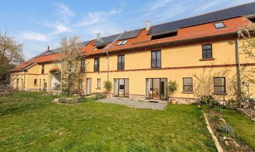 Foto - Haus zum Kaufen in Elstertrebnitz 375.000,00 € 235.5 m²