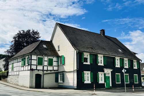 Foto - Haus zum Kaufen in Schwelm 148.000,00 € 313.1 m²