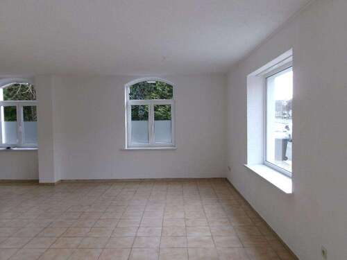 Foto - Wohnung zum Mieten in Ellefeld 440,00 € 110 m²