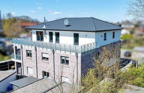 Foto - Wohnung zum Mieten in Heide 1.480,00 € 152 m²