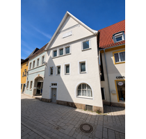 Haus zum Kaufen in Ochsenfurt 65.000,00 € 70 m²
