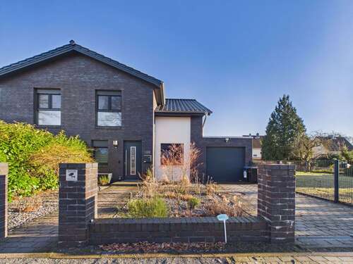 Foto - Haus zum Kaufen in Isernhagen 599.000,00 € 122 m²